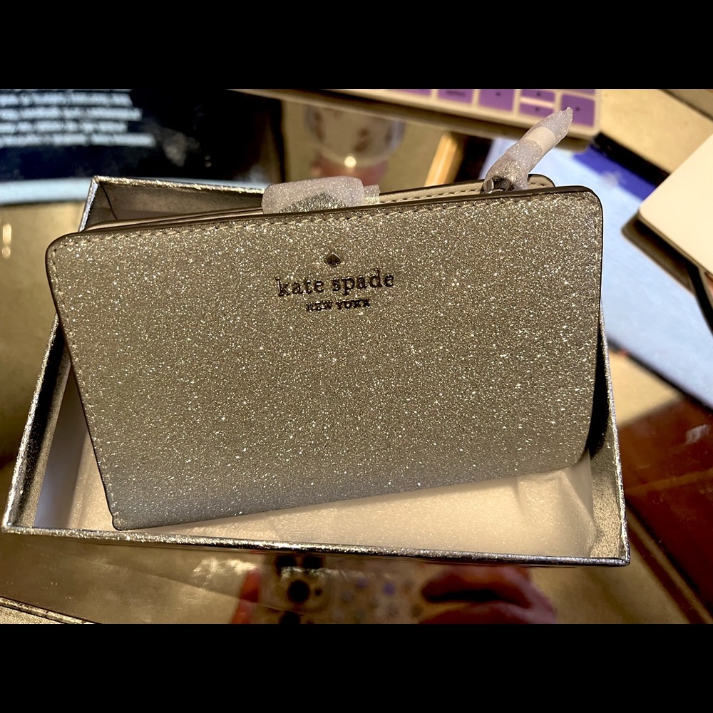 Kate Spade boxed medium compact bifold wallet